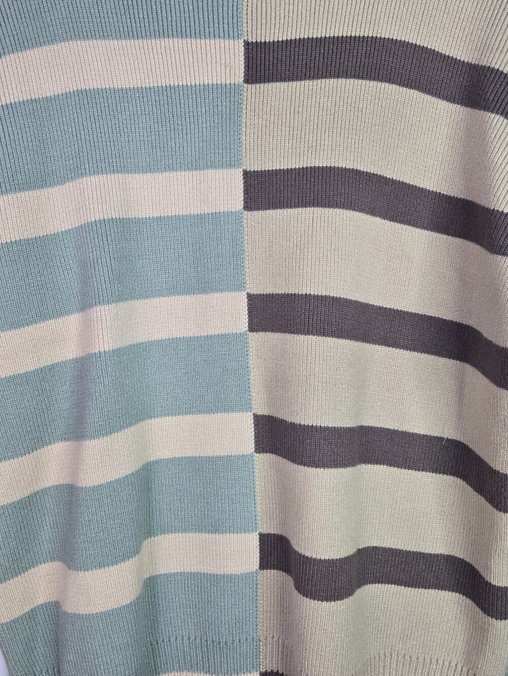New In Women Size L Quality Sweater, Multi Coordinaring Stripes & Raw Finish Hem - Picture 6 of 14